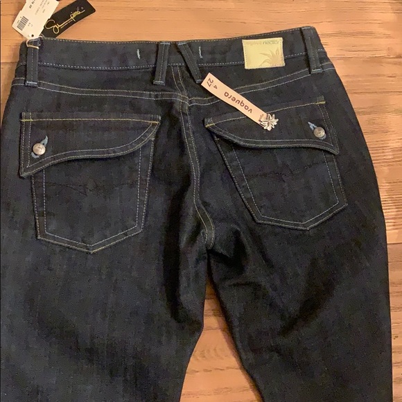 Jeans - Picture 2 of 4